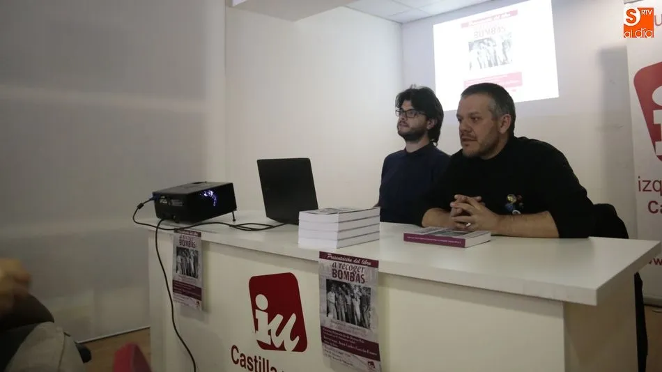 Francisco Javier Herrero Polo junto al autor del libro, Juan Carlos García-Funes, en la presentación de su obra / Foto: Alejandro López