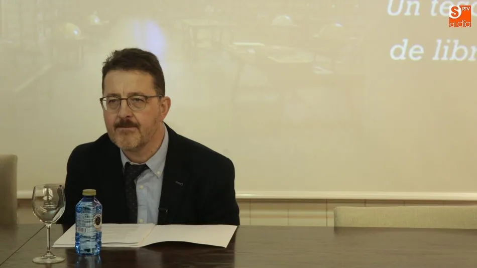 Oscar Lilao Franca en un momento de su ponencia / Foto: Alejandro López