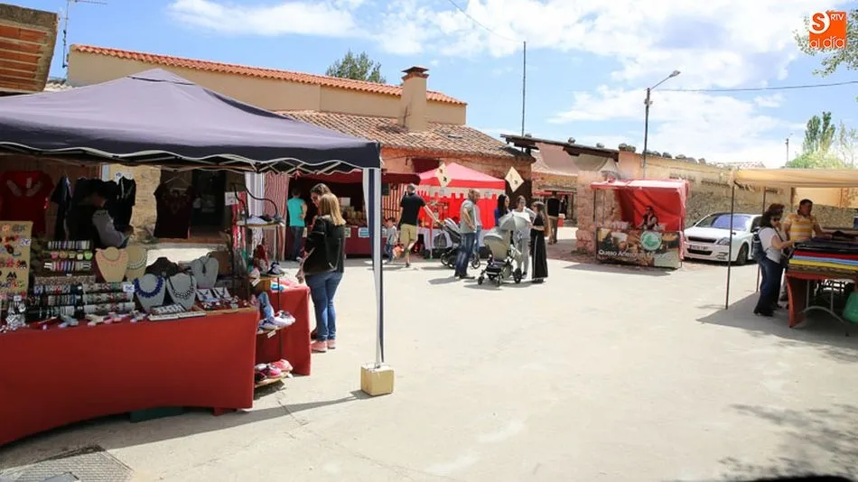 El Mercado de los Comuneros contará de nuevo con diferentes puestos artesanos y agroalimentarios