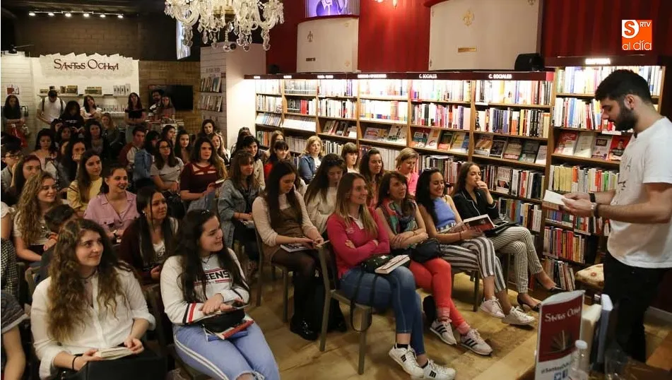 Un instante de la presentación de la obra. Fotos: Alberto Martín