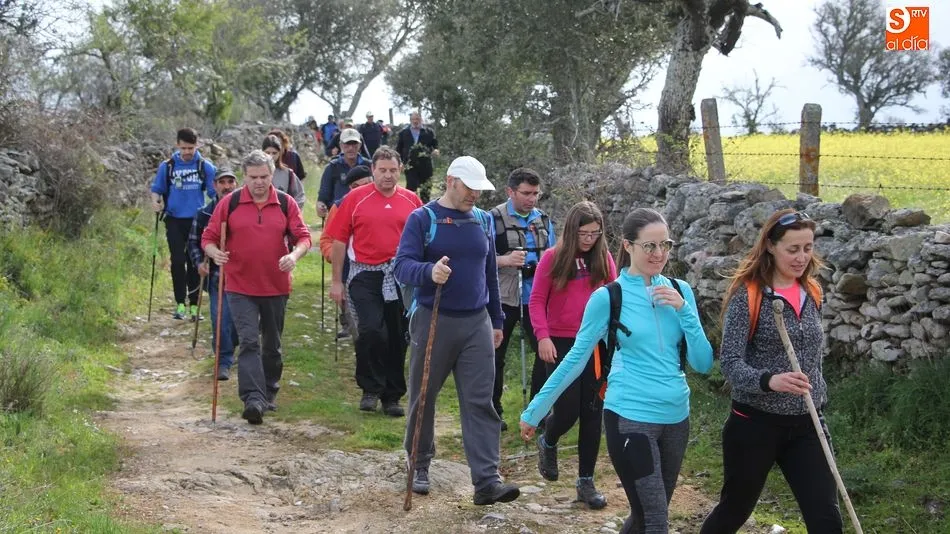 La II Ruta de Senderismo de Sobradillo ha pasado del invierno a la primavera