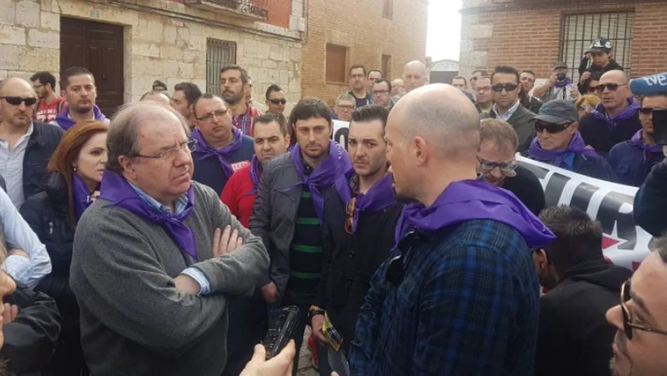 Juan Vicente Herrera ha podido mantener un encuentro con trabajadores de la empresa MADE