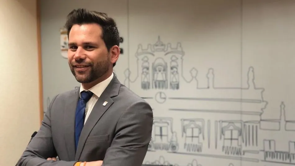 El portavoz del Grupo Municipal Ciudadanos (Cs) en el Consistorio salmantino, Alejandro González Bueno, ha defendido iniciativas para frenar la contaminación acústica