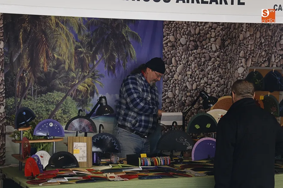 El público podrá conocer de primera mano el trabajo de profesionales de artesanía en la Plaza de los Bandos