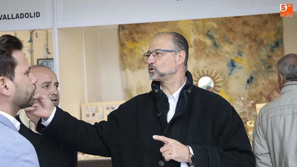 Luis Fuentes ha visitado la Feria de Artesanía de Salamanca. Foto: Alejandro López