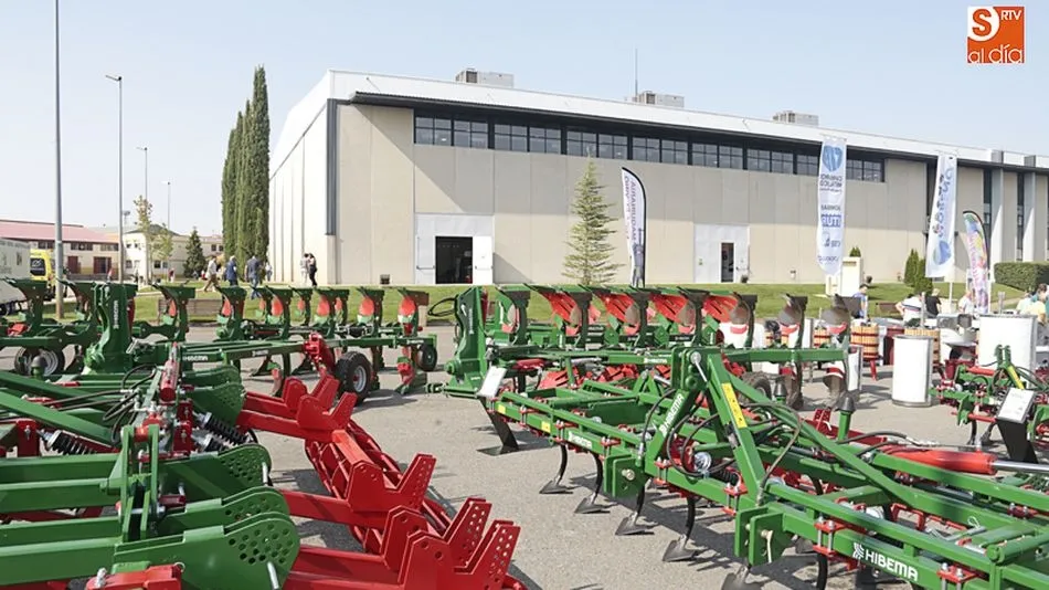 Herrera destaca que Castilla y León es puntera en mecanización agraria  