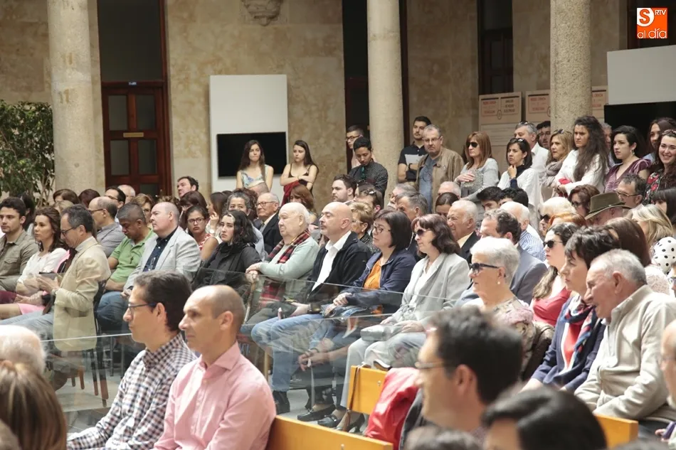 Los alumnos del Grado en Física celebran su graduación