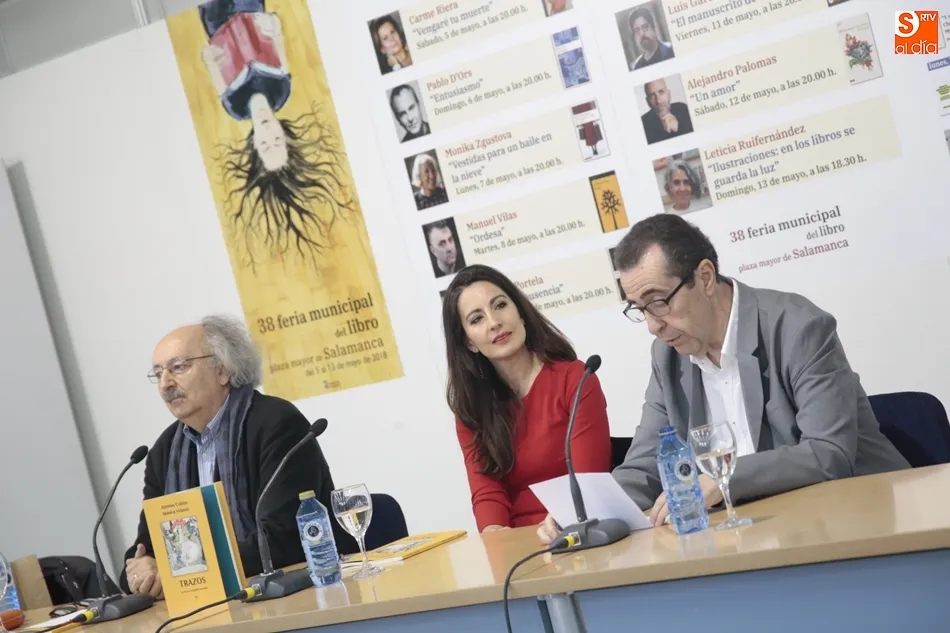 De izq. a dcha., Antonio Colinas, Mónica Velasco y Carlos de Tomás.