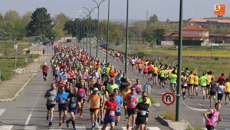 Un instante de la carrera. Fotos: Alberto Martín