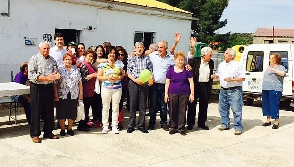 Vecinos de Barceíno en unas fiestas anteriores