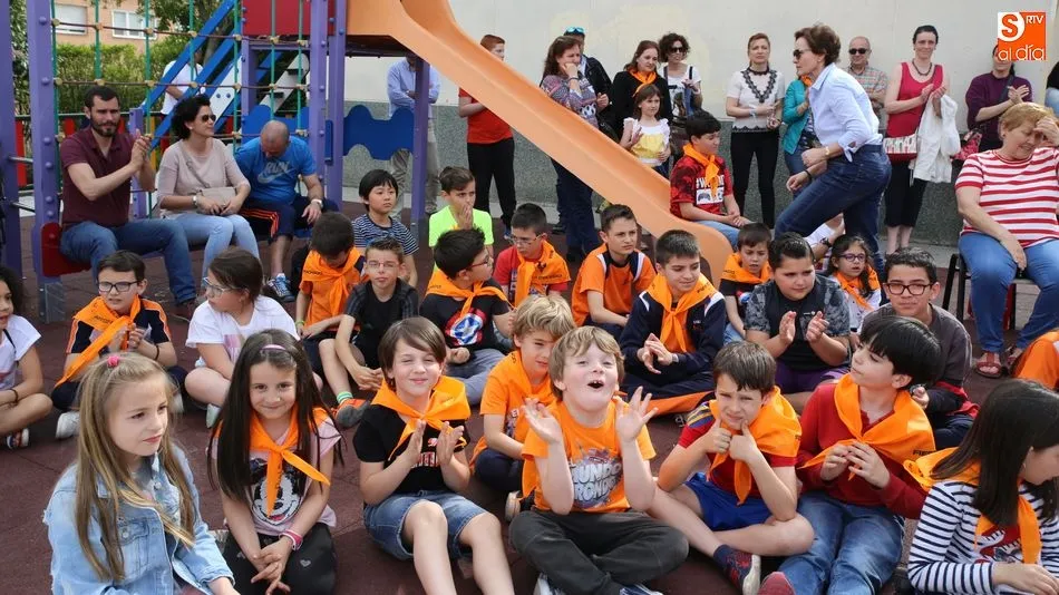 Estudiantes del colegio Antonio Machado disfrutando de las fiestas / Foto: Alberto Martín