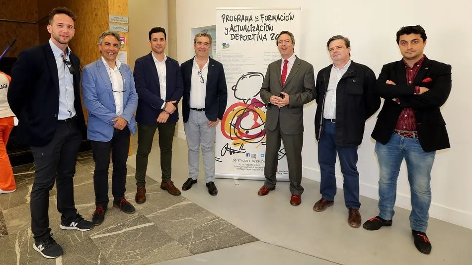 Un instante de la inauguración de las jornadas, en las que estuvo presente el concejal Sánchez-Guijo.