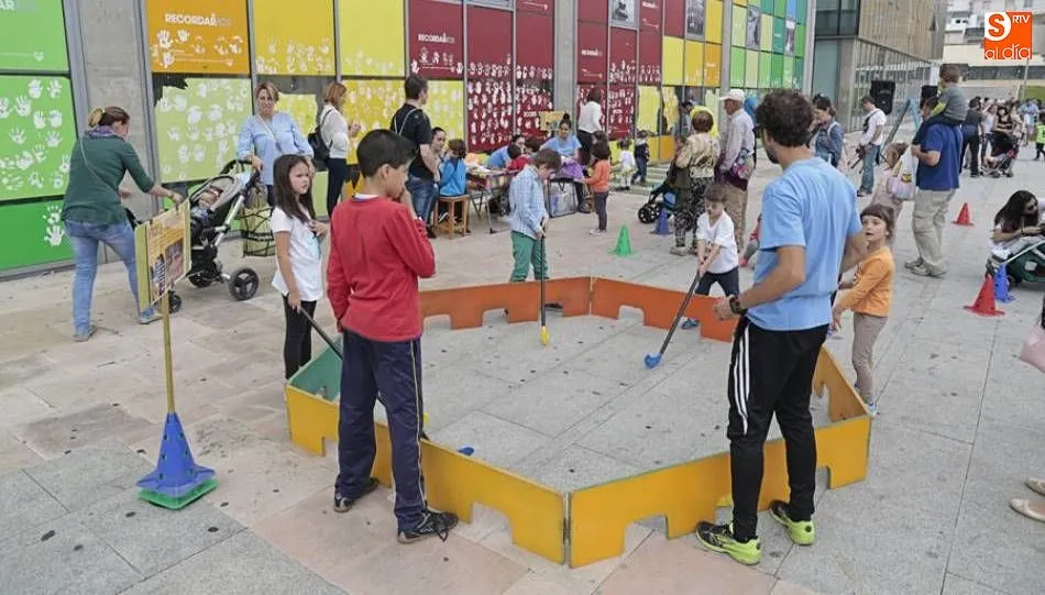 La Plaza de la Concordia acogió varias actividades con motivo del Día de la Familia en 2017. Foto de Álex López