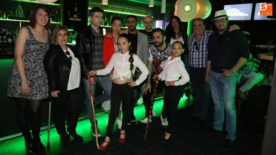 Los artistas participantes, justo antes de comenzar. Fotos: Alberto Martín