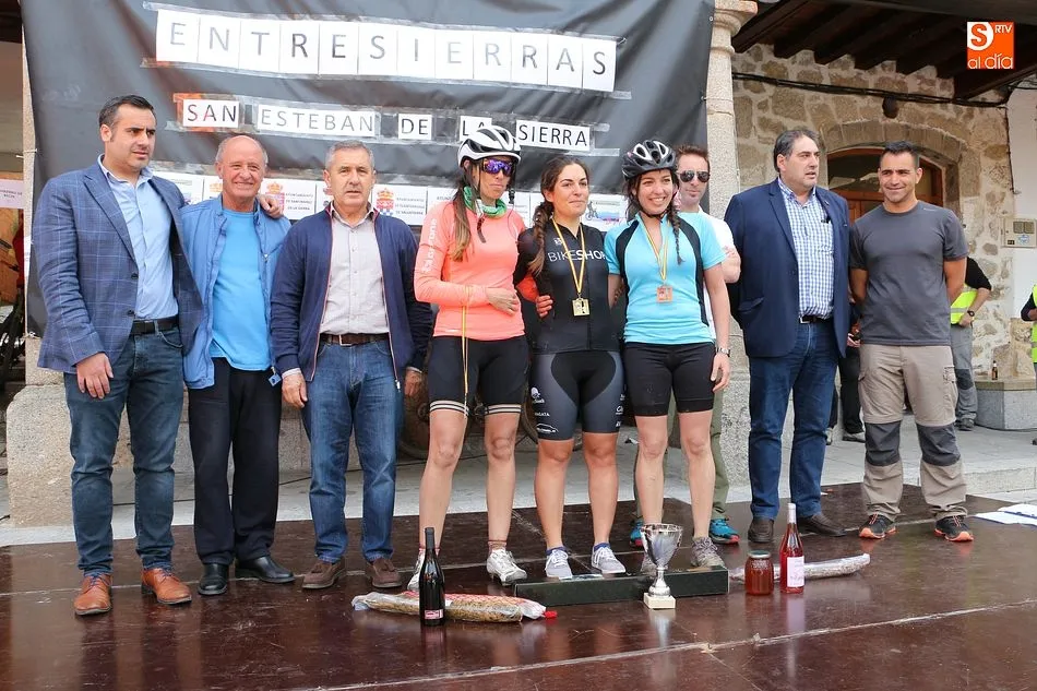 Podio Master femenino liderado por Natalia Huertas del Bikeshop de Plasencia