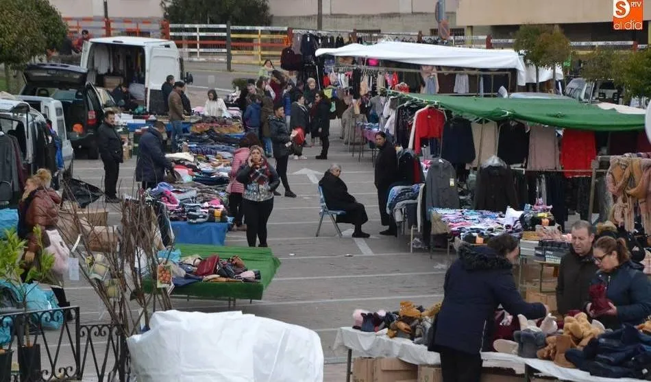 El mercacadillo sabatino trae de cabeza a la corporación mirobrigense