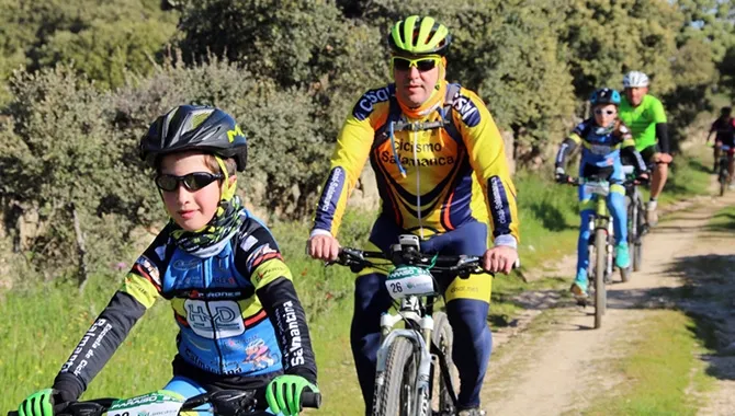 Más de 250 personas participaban este domingo en la VII Quedada BTT de Alaraz