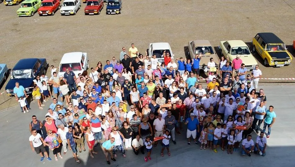 Primera concentración de Seat 124, 1430, 124 sport y clásicos en Salamanca, que tuvo lugar en julio de 2017