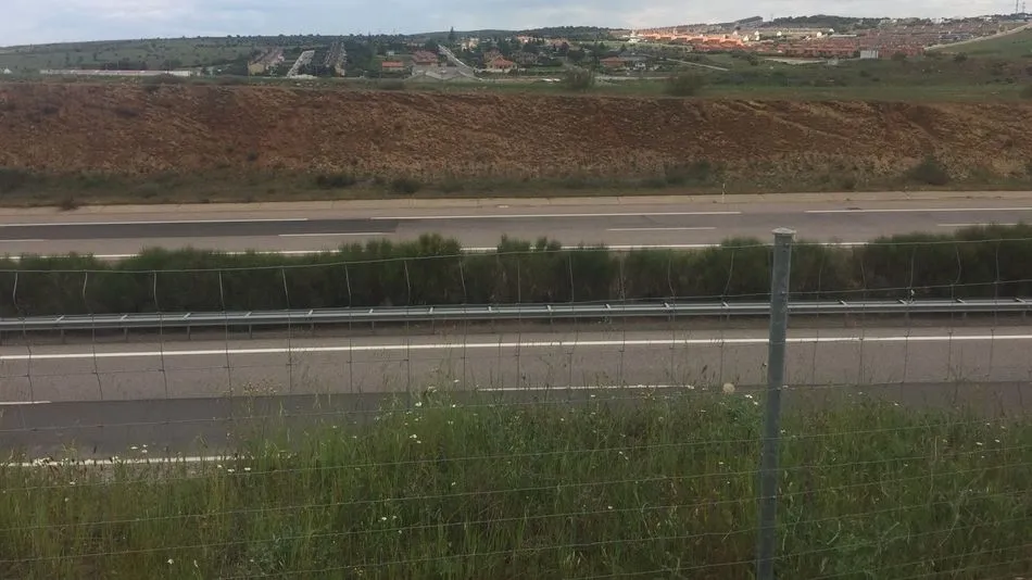 Herido grave el conductor de un camión tras chocar con el guardarraíl en la A-62