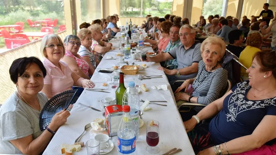 Animada jornada de convivencia de la Asociación de Alumnos de la Universidad de la Experiencia 