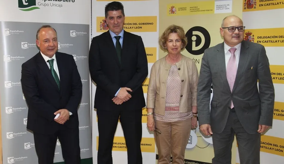 Por parte del Grupo Unicaja Banco participó Salvador Navarro, director de Banca de Empresa