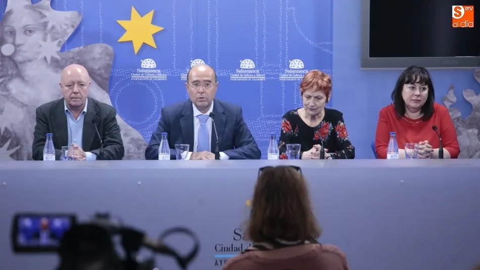Rueda de prensa de Komo Teatro en la Sala de la Palabra del Liceo. Foto de Alejandro López