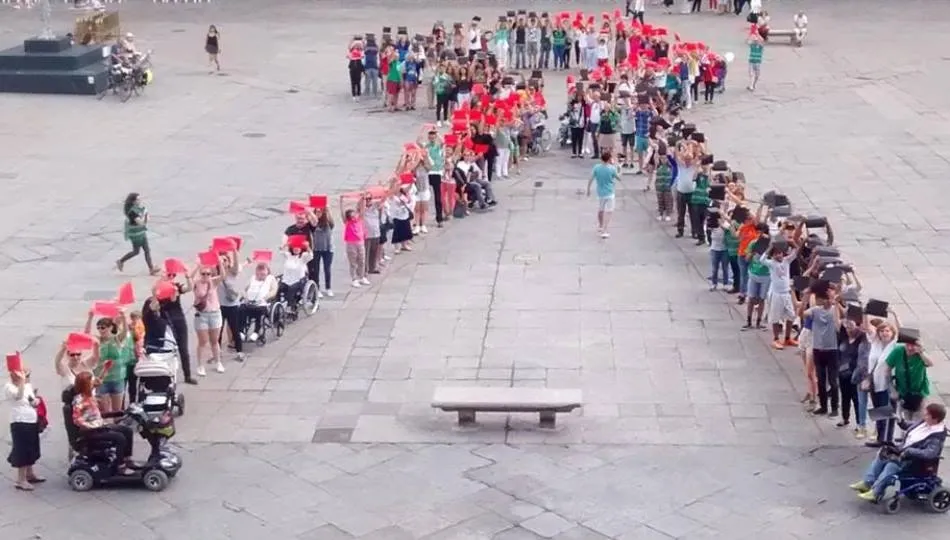 Acto organizado por ASDEM en la Plaza Mayor