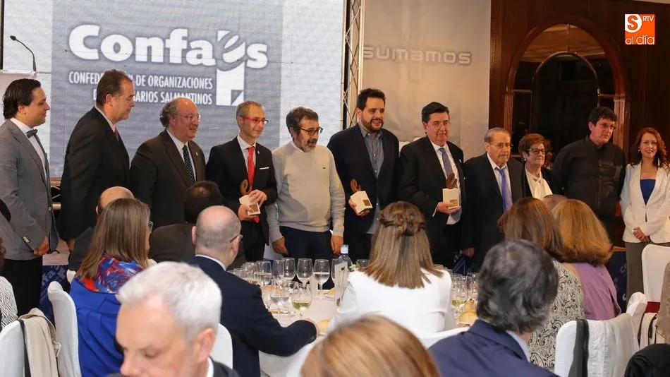 Los premiados, en el transcurso de la gala. Fotos: Alberto Martín