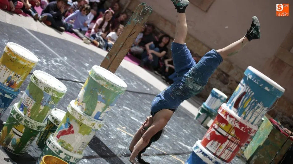 Un espectáculo de contorsión, acrobacia, danza y teatro en Baldín Balda. Foto: Alejandro López