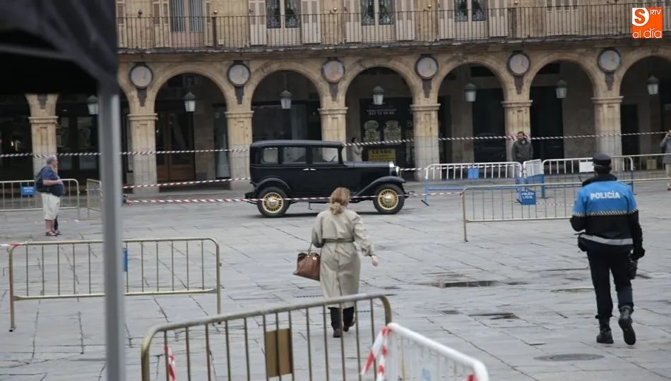 Preparativos del rodaje de esta película en la Plaza Mayor. Foto de Alejandro López