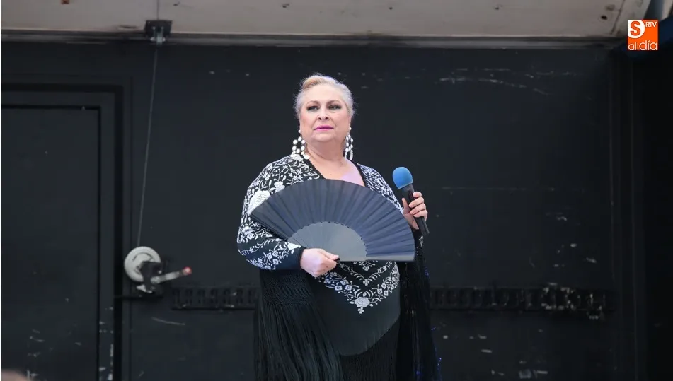 Espectáculo de copla en Villares / Foto: Alberto Martín