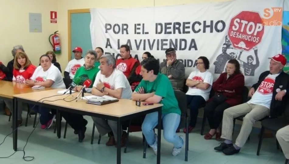 Una de las reuniones de Stop Desahucios Salamanca