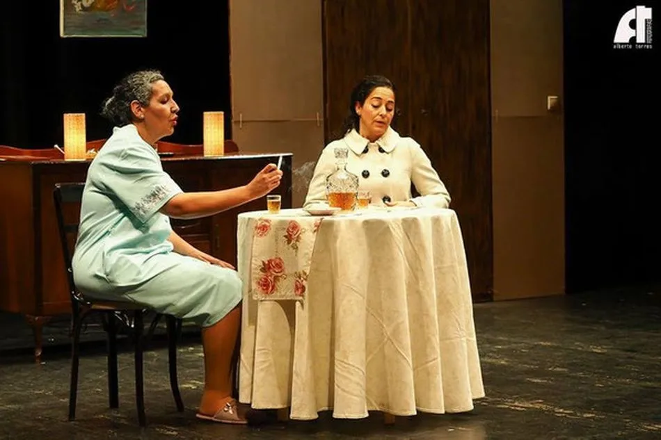 Cinco Sentidos Company pondrá en escena la obra ‘100 m2 -El inconveniente’ / Foto: Web Cinco Sentidos Company. wuvuyekigi.jimdo.com