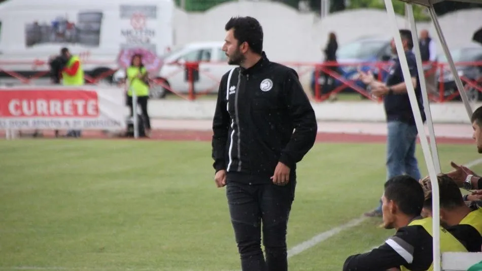 Astu, durante el encuentro del pasado domingo en Don Benito. Foto: Carlos Pino/El Periódico