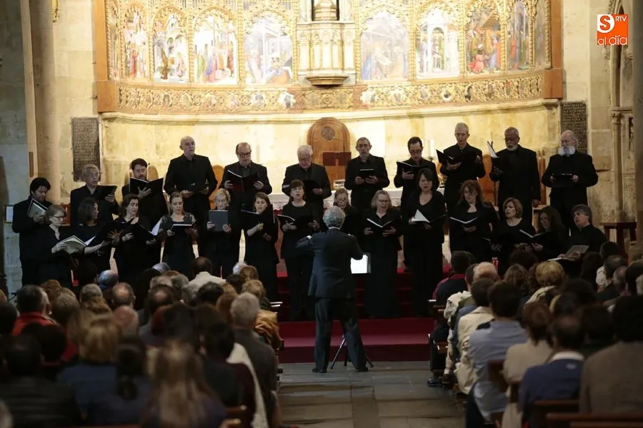 Momento del Coro en el Catedral Vieja por la celebración del Corpus / Foto: Alejandro López