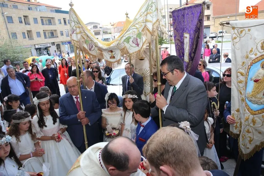 Procesión del Corpus en Villares de la Reina / Foto: Alberto Martín