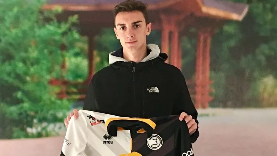 Mito, joven jugador de Unionistas de Salamanca