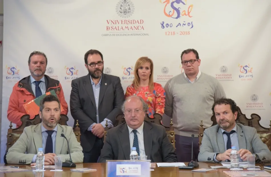 En primer término, de izq. a dcha., Julio López, Enrique Cabero y Alain Saldaña.