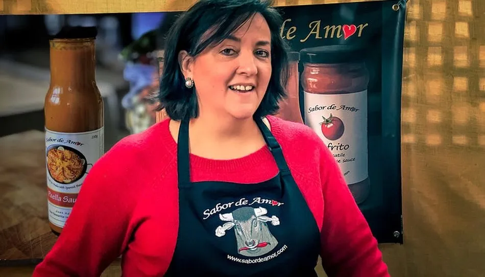 Beatriz Albo gana un concurso de cocina con su paella en botella. Fotos: Sabor de Amor