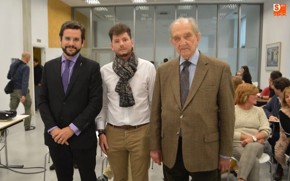 Eduardo Ranz, Javier Calvo y Nicolás Sánchez-Albornoz, antes de iniciar la charla