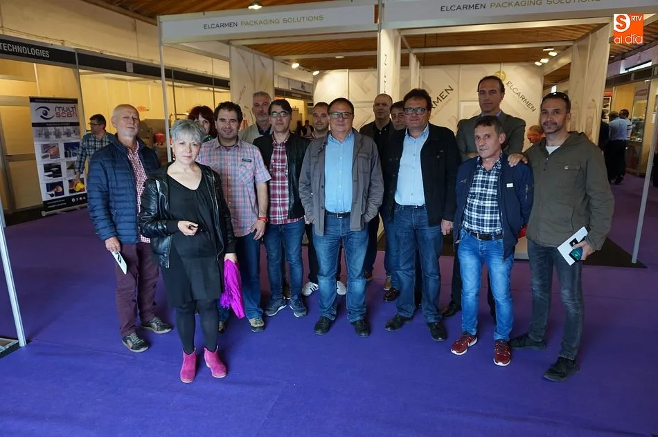 Los representantes de CCOO quisieron conocer los avances en el sector que muestra la FIC