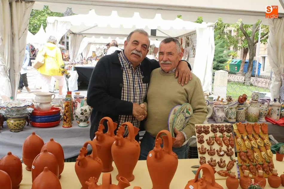 La alfarería, protagonista en la plaza de los Bandos. Foto: Alberto Martín