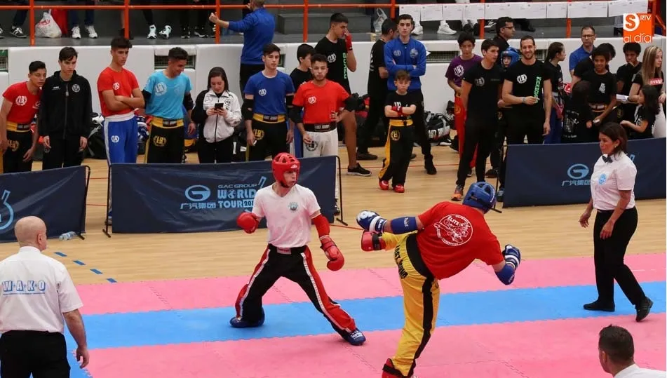 Un instante de uno de los combates celebrados esta mañana en La Alamedilla. Fotos: Alberto Martín
