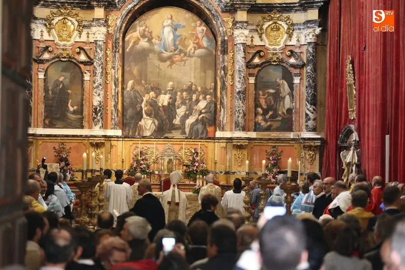 El obispo de Valladolid, Ricardo Blázquez, ha presidido la ceremonia. Fotos: Alberto Martín