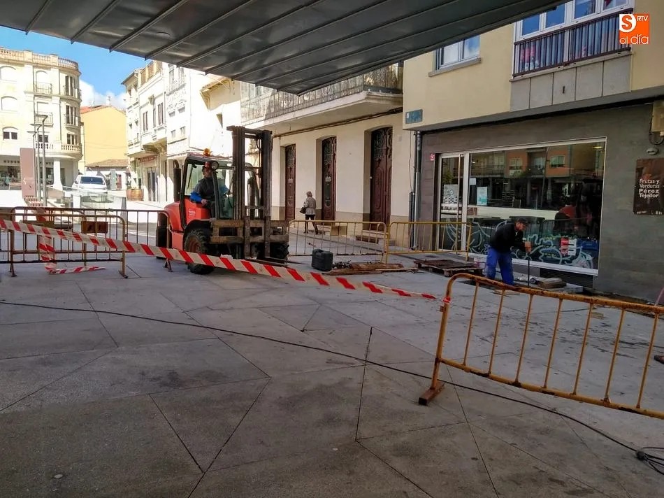Comienza la reparación del firme de la Plaza Mayor