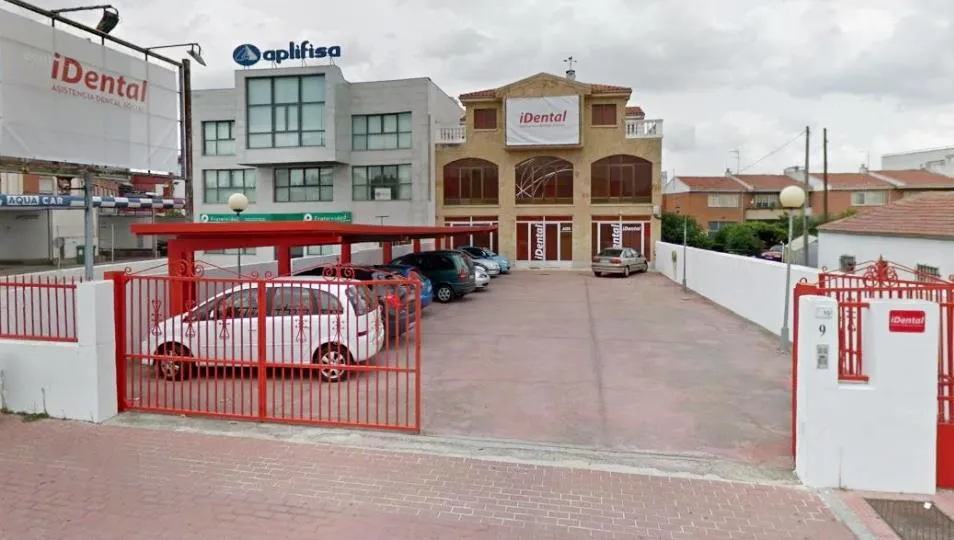 Instalaciones de iDental en la carretera de Madrid 9, en Santa Marta de Tormes