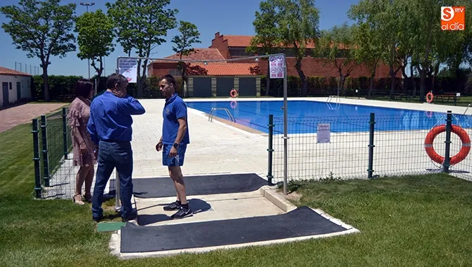 Las Piscinas Municipales abrían sus puertas este viernes presentado una nueva fase en de reformas acometidas por el Ayuntamiento