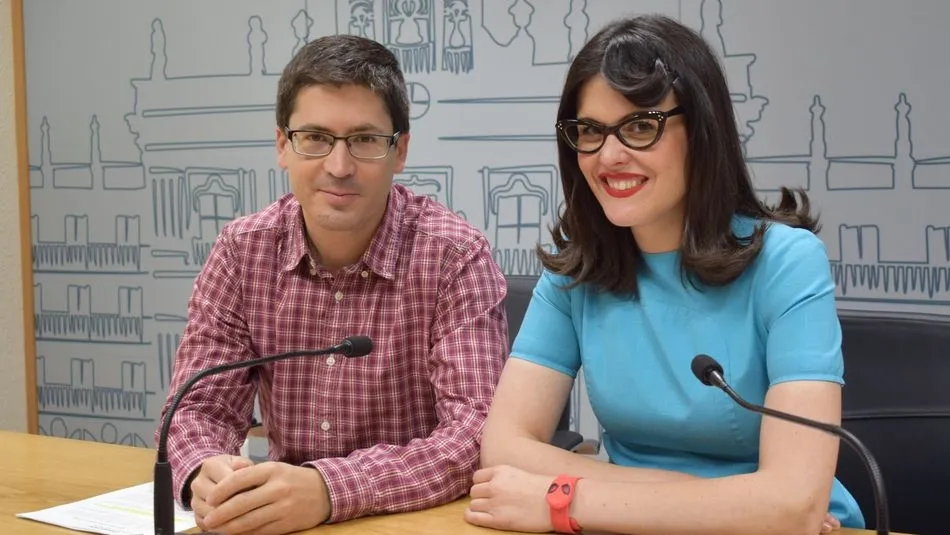 Gabriel de la Mora y Virginia Carrera