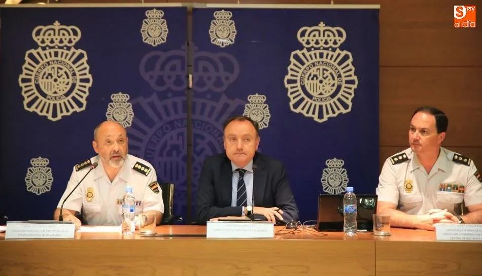 El subdelegado del Gobierno, Antonio Andrés Laso, en el centro, en la inauguración de esta jornada