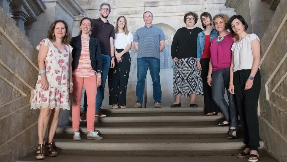 Impulsores de FOCO es un portal colaborativo multilingüe de alcance global, al servicio de la excelencia docente, que almacena y da a conocer buenas prácticas para la enseñanza de segundas lenguas con mediación tecnológica